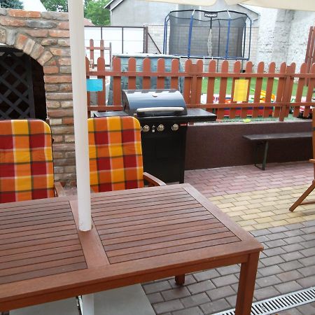 Ubytovani U Maminky Guest House Lednice Luaran gambar