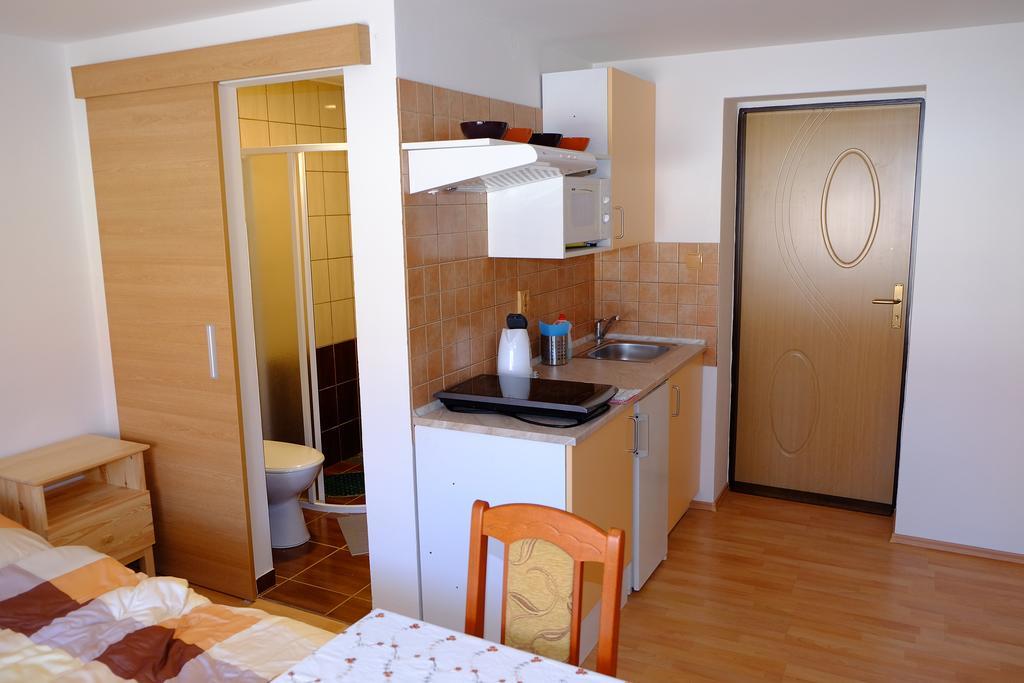 Ubytovani U Maminky Guest House Lednice Luaran gambar