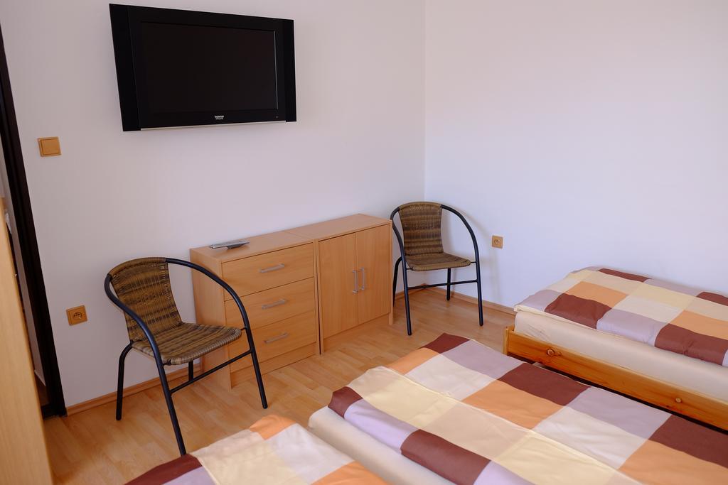 Ubytovani U Maminky Guest House Lednice Luaran gambar
