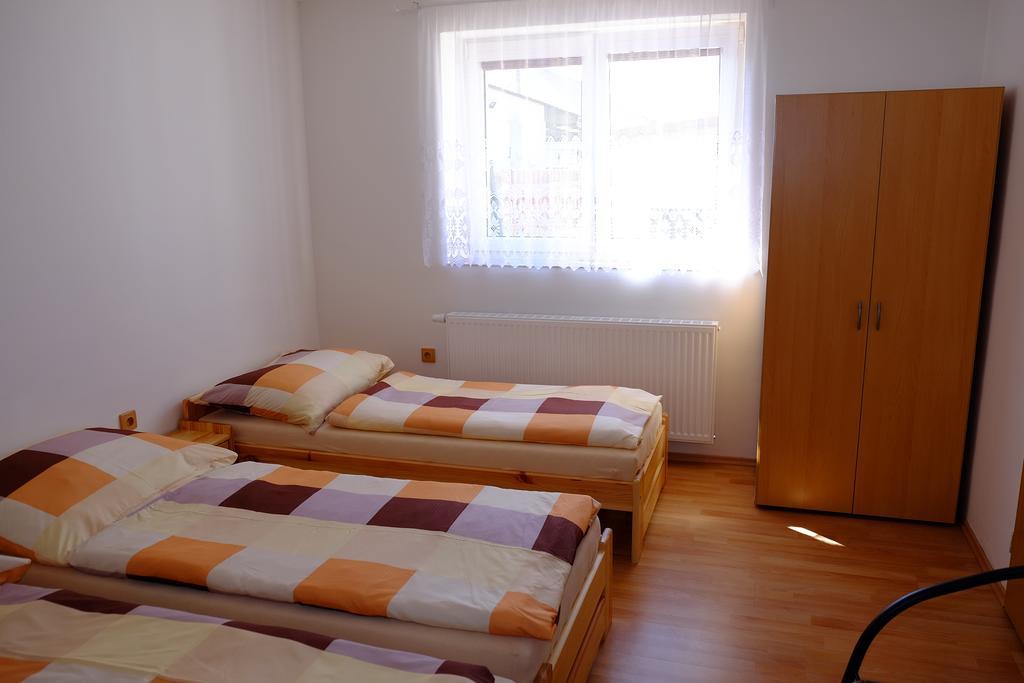 Ubytovani U Maminky Guest House Lednice Luaran gambar