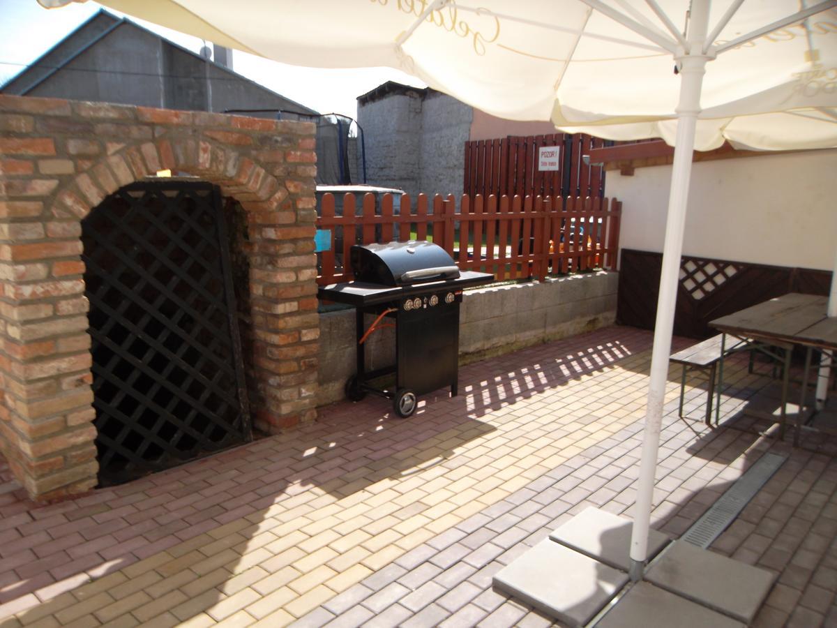 Ubytovani U Maminky Guest House Lednice Luaran gambar