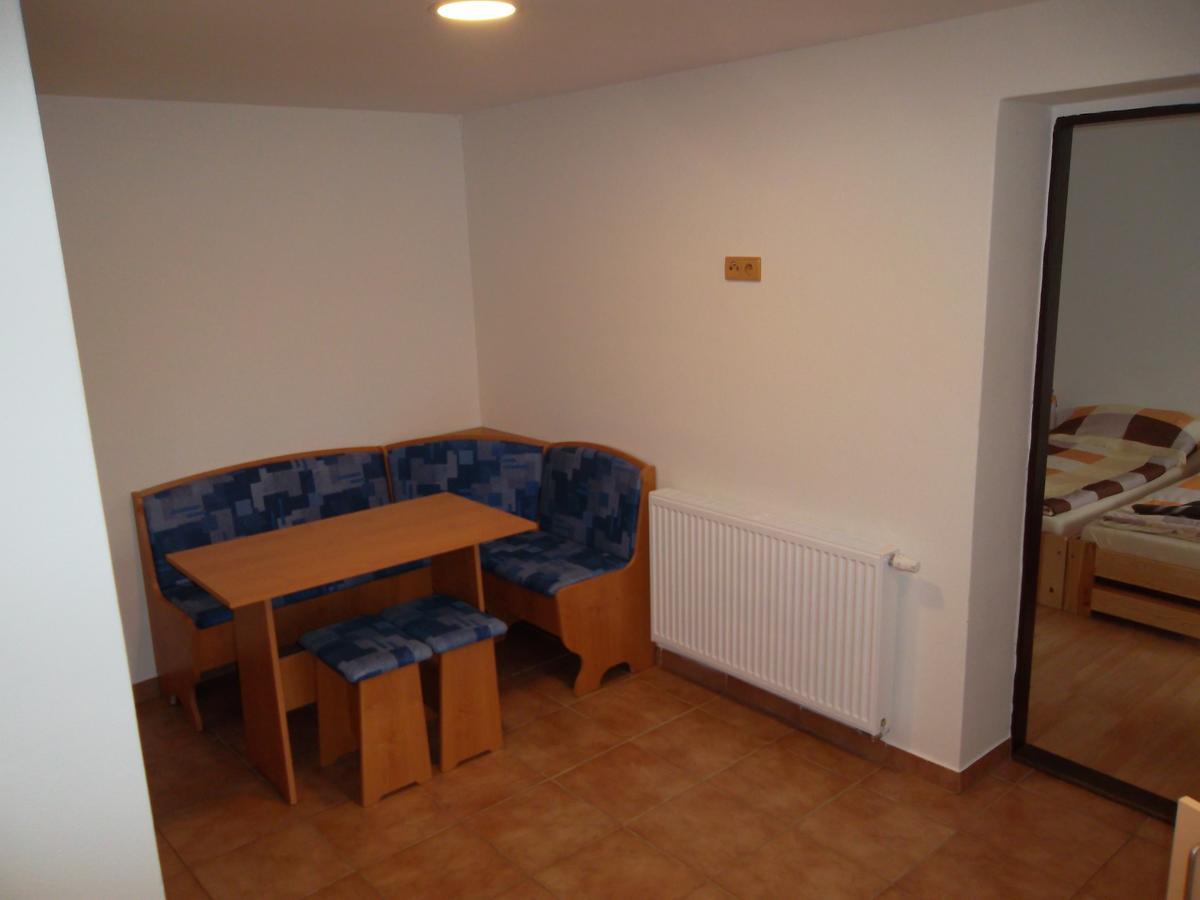 Ubytovani U Maminky Guest House Lednice Luaran gambar